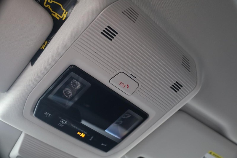 Volkswagen Tiguan Vehicle Image 16