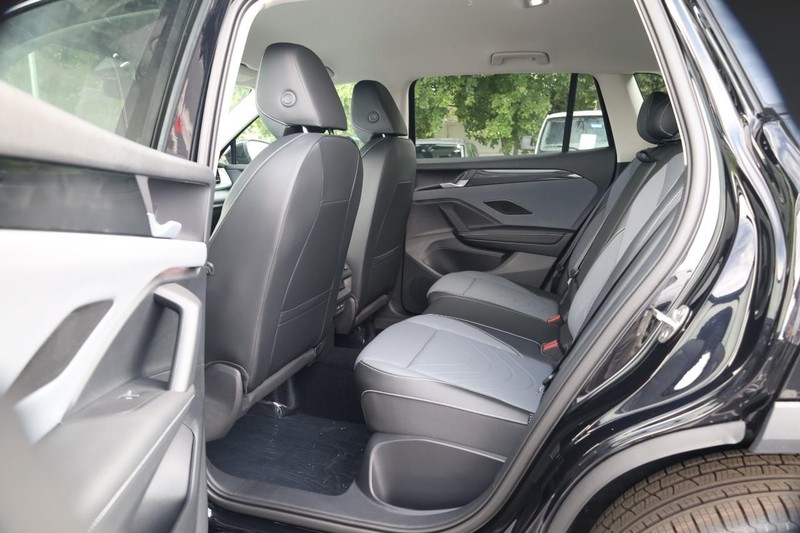 Volkswagen Tiguan Vehicle Image 19