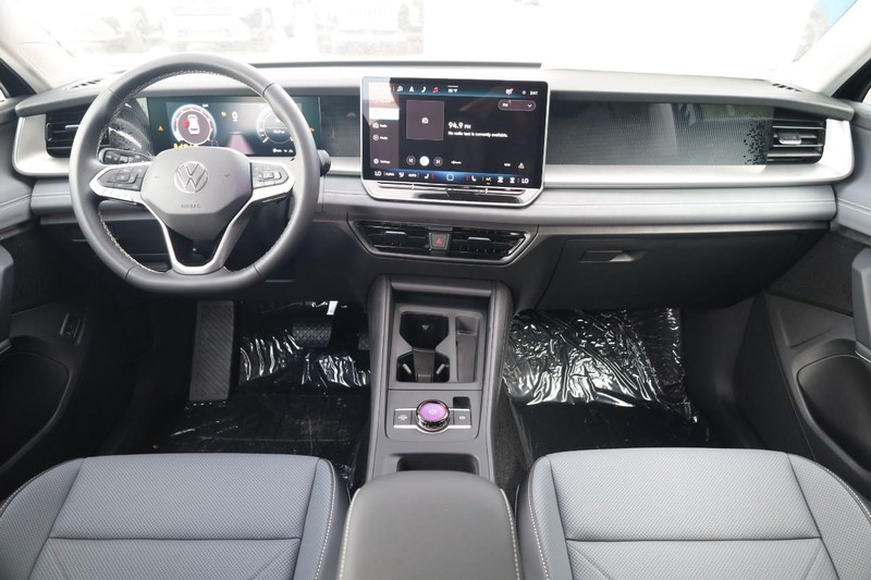 Volkswagen Tiguan Vehicle Image 21