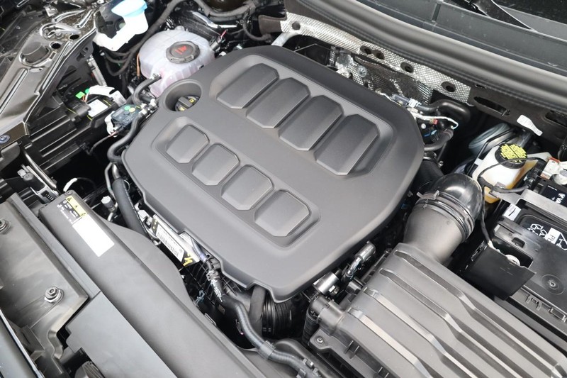 Volkswagen Tiguan Vehicle Image 24