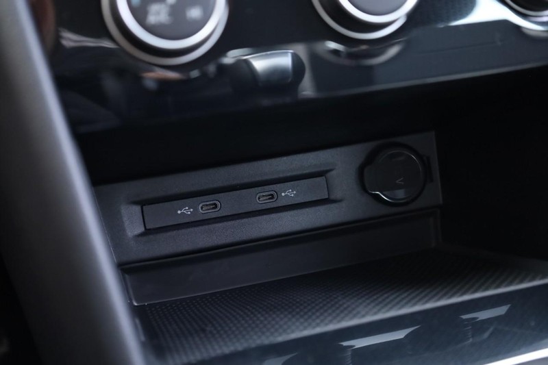 Volkswagen Taos Vehicle Image 14