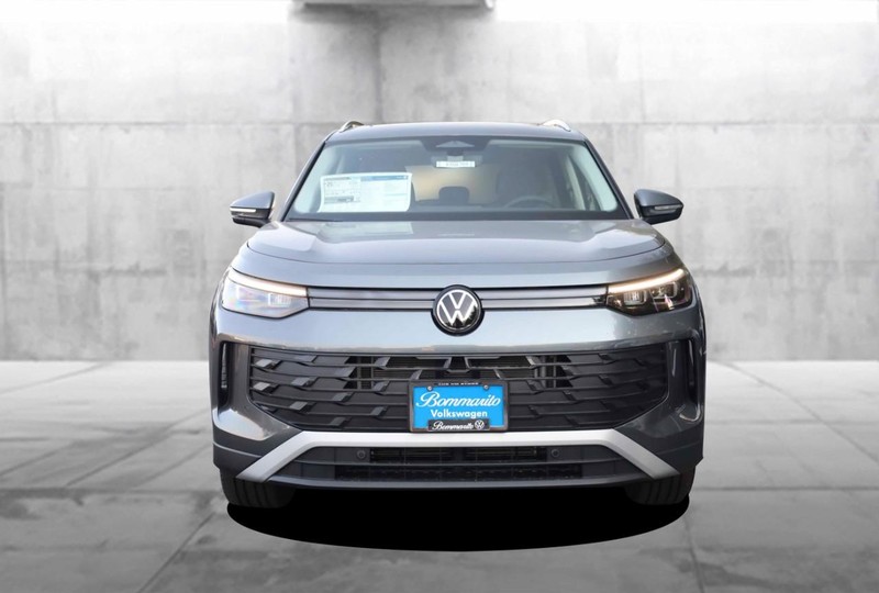 Volkswagen Tiguan Vehicle Image 04