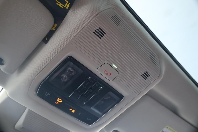 Volkswagen Tiguan Vehicle Image 18