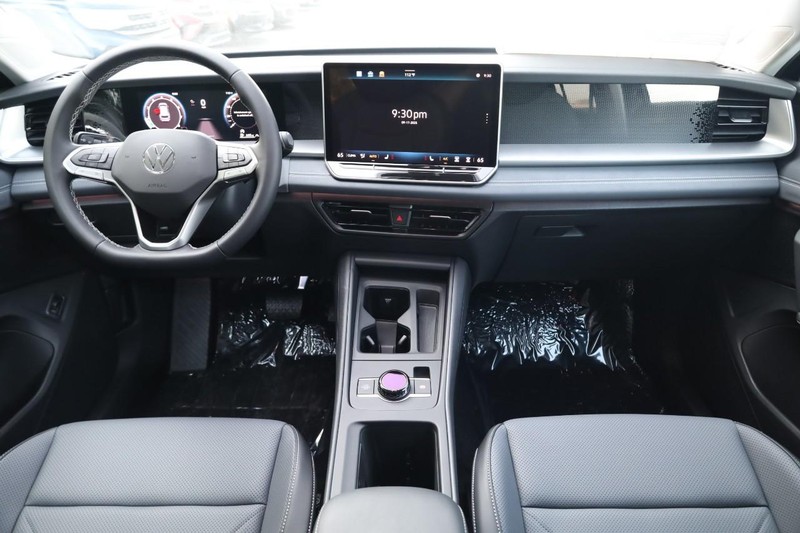 Volkswagen Tiguan Vehicle Image 23