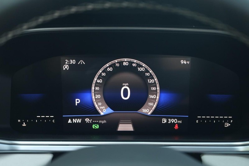 Volkswagen Taos Vehicle Image 10