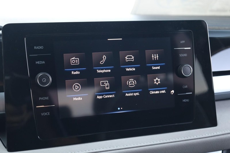 Volkswagen Taos Vehicle Image 11