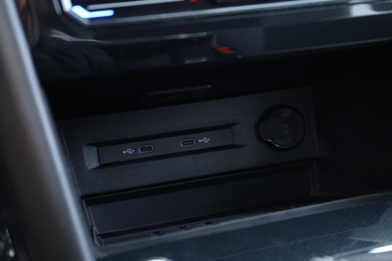 Volkswagen Taos Vehicle Image 14