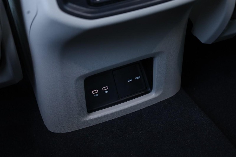 Volkswagen Atlas Vehicle Image 28