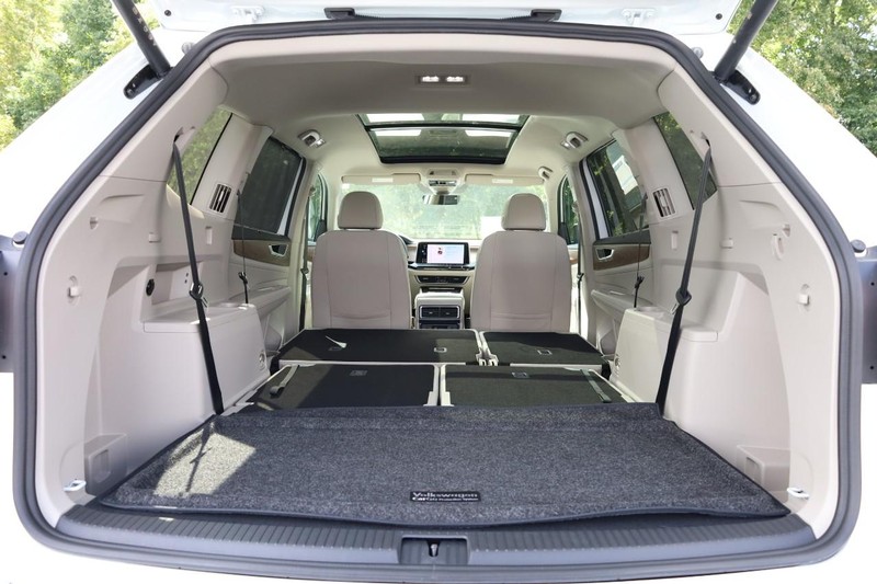 Volkswagen Atlas Vehicle Image 09