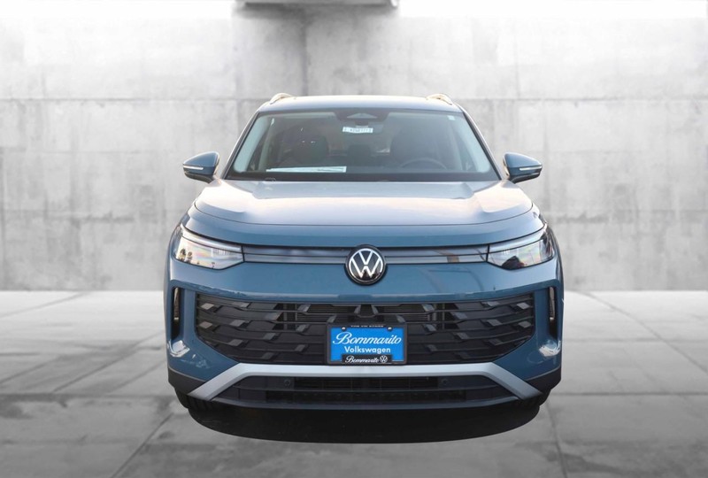 Volkswagen Tiguan Vehicle Image 04