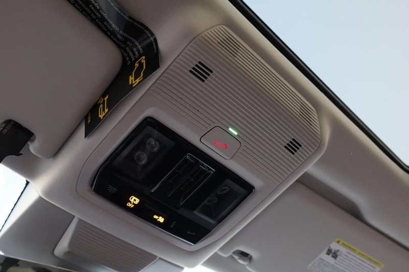 Volkswagen Tiguan Vehicle Image 18