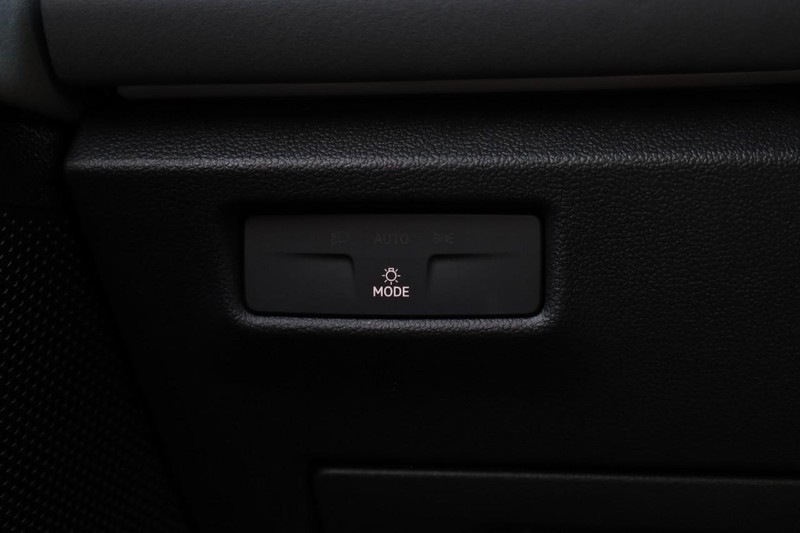 Volkswagen Tiguan Vehicle Image 20