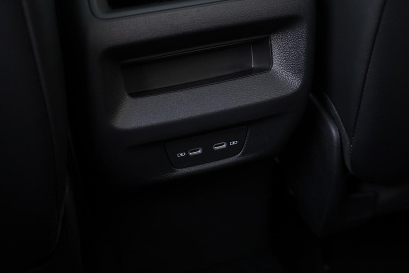 Volkswagen Tiguan Vehicle Image 22