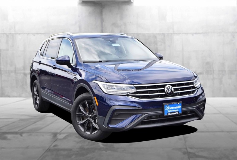 Volkswagen Tiguan Vehicle Image 02