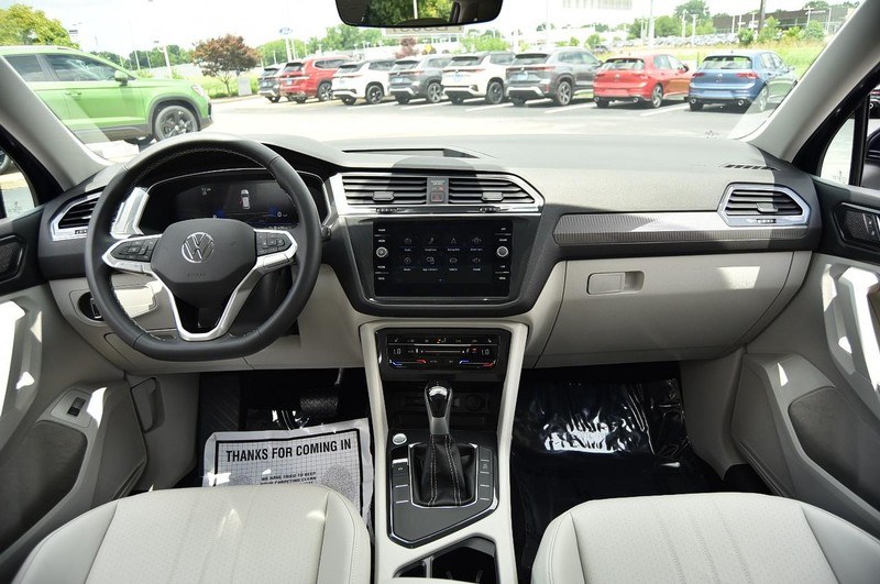 Volkswagen Tiguan Vehicle Image 07