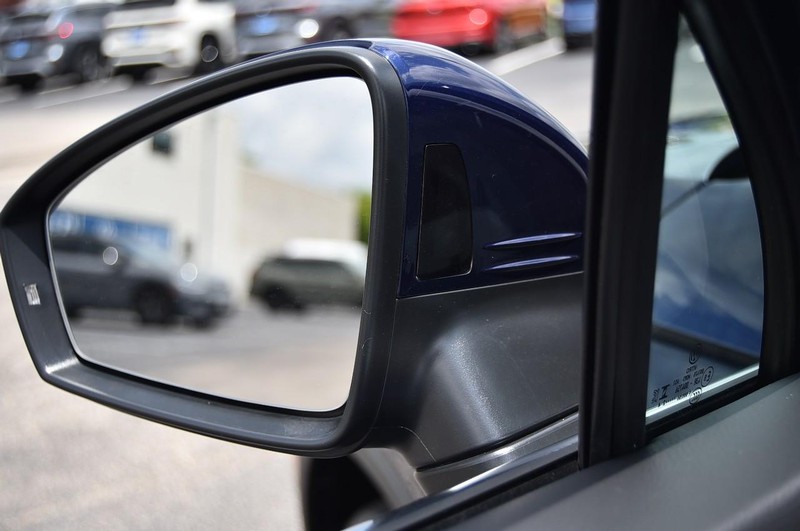 Volkswagen Tiguan Vehicle Image 10