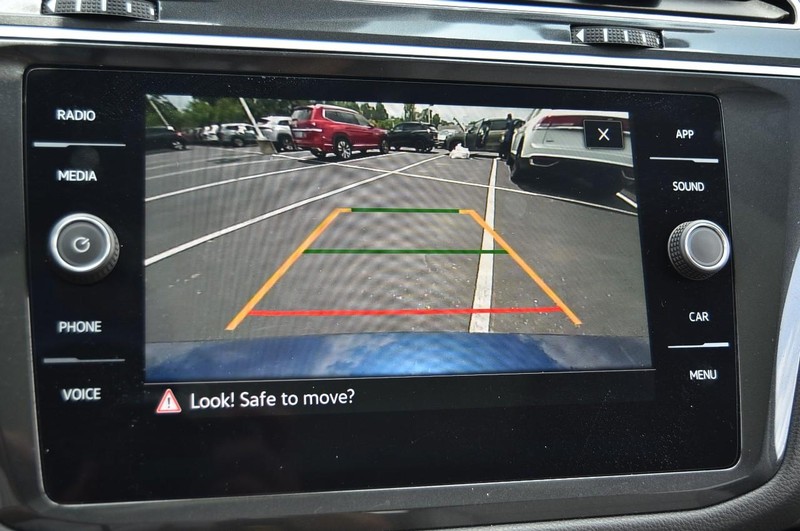 Volkswagen Tiguan Vehicle Image 13