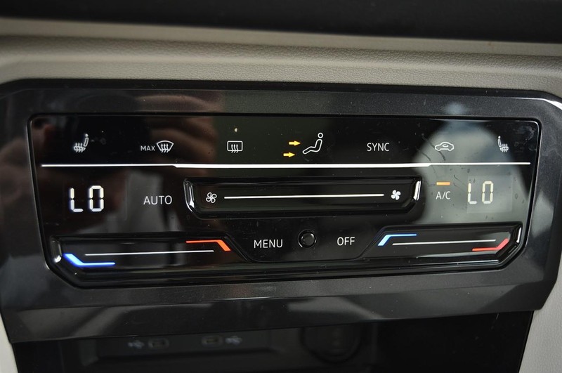 Volkswagen Tiguan Vehicle Image 15