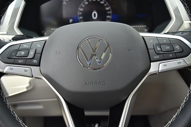 Volkswagen Tiguan Vehicle Image 18