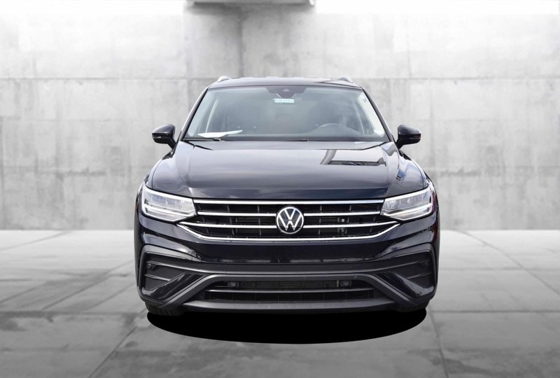 Volkswagen Tiguan Vehicle Image 04