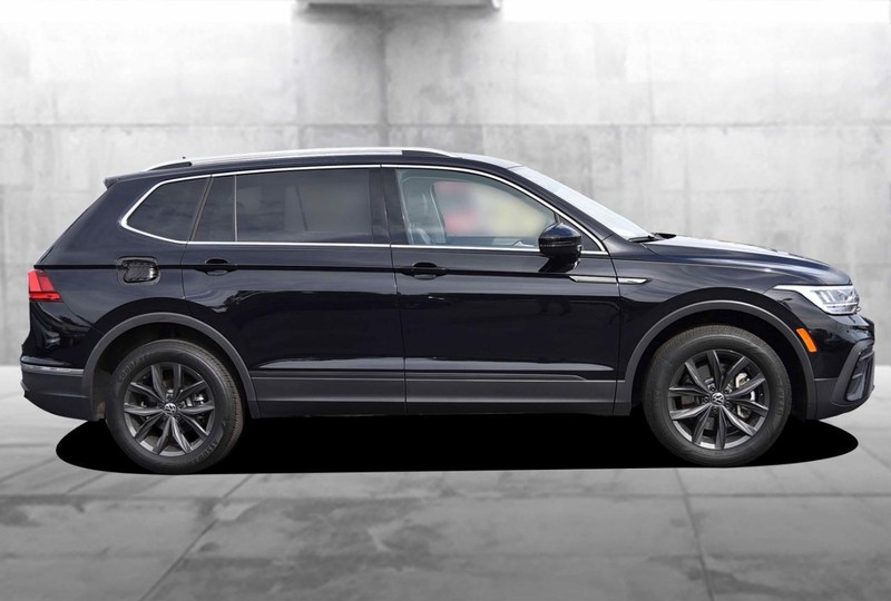 Volkswagen Tiguan Vehicle Image 05