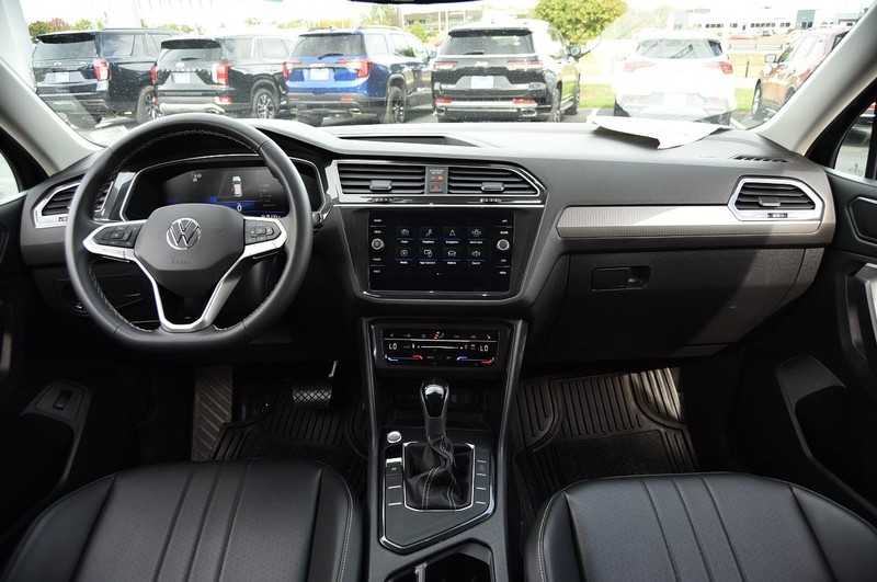 Volkswagen Tiguan Vehicle Image 07