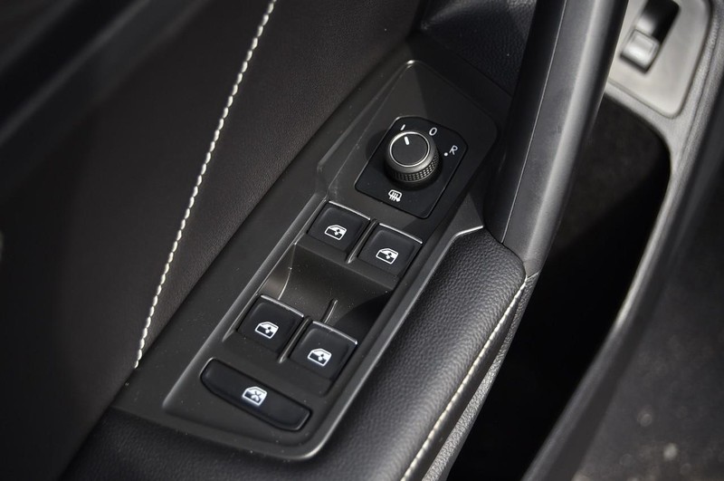 Volkswagen Tiguan Vehicle Image 08