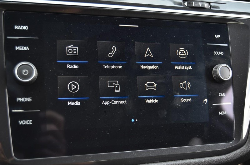 Volkswagen Tiguan Vehicle Image 14