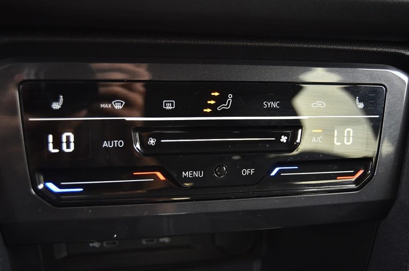 Volkswagen Tiguan Vehicle Image 15