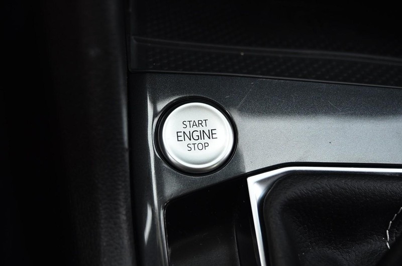 Volkswagen Tiguan Vehicle Image 17