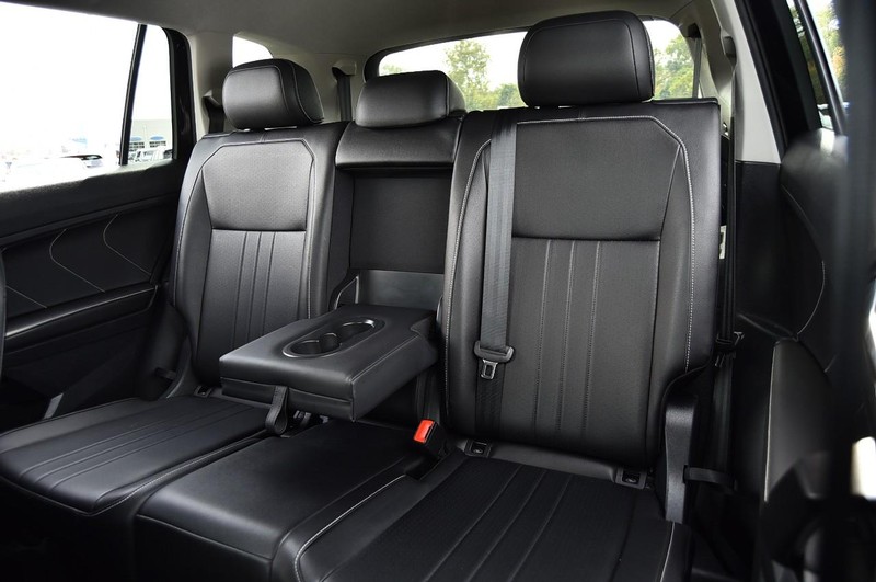Volkswagen Tiguan Vehicle Image 21