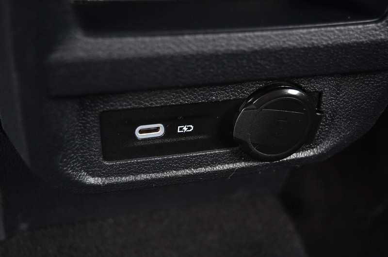 Volkswagen Tiguan Vehicle Image 23