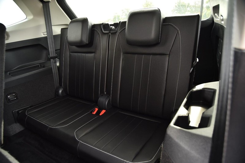 Volkswagen Tiguan Vehicle Image 24