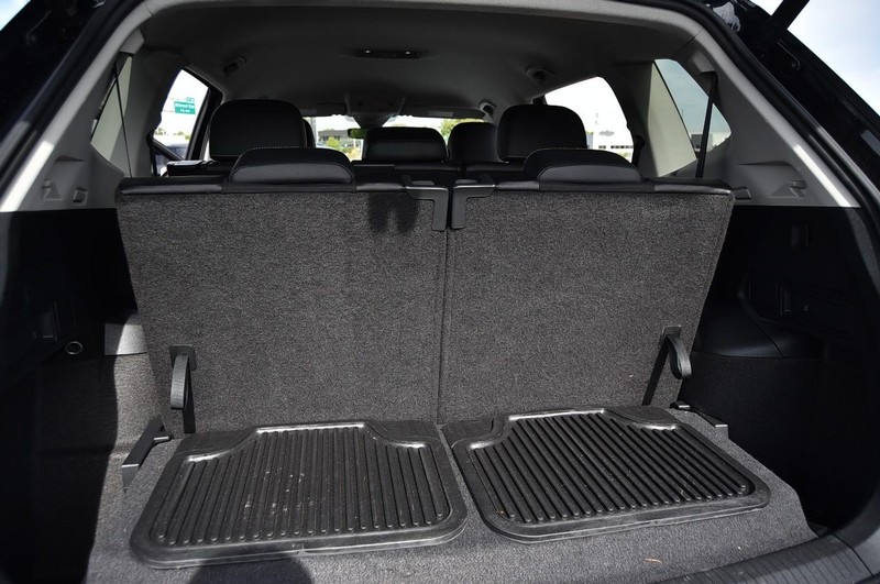Volkswagen Tiguan Vehicle Image 25