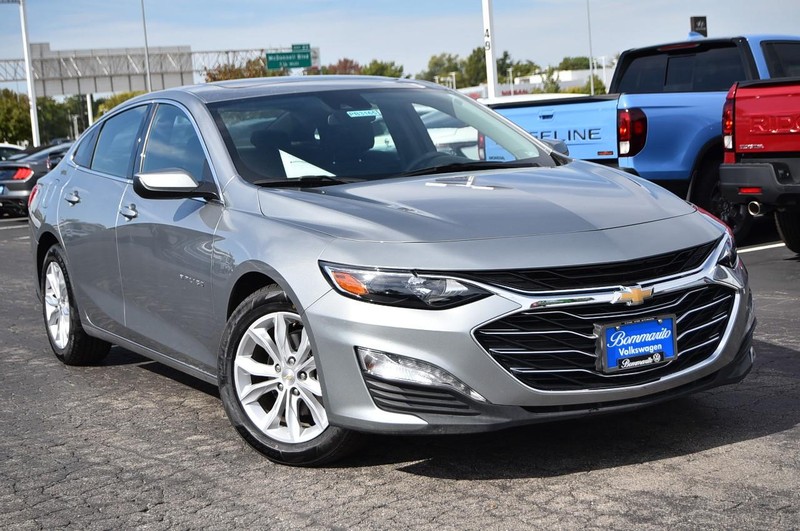 Chevrolet Malibu Vehicle Image 02