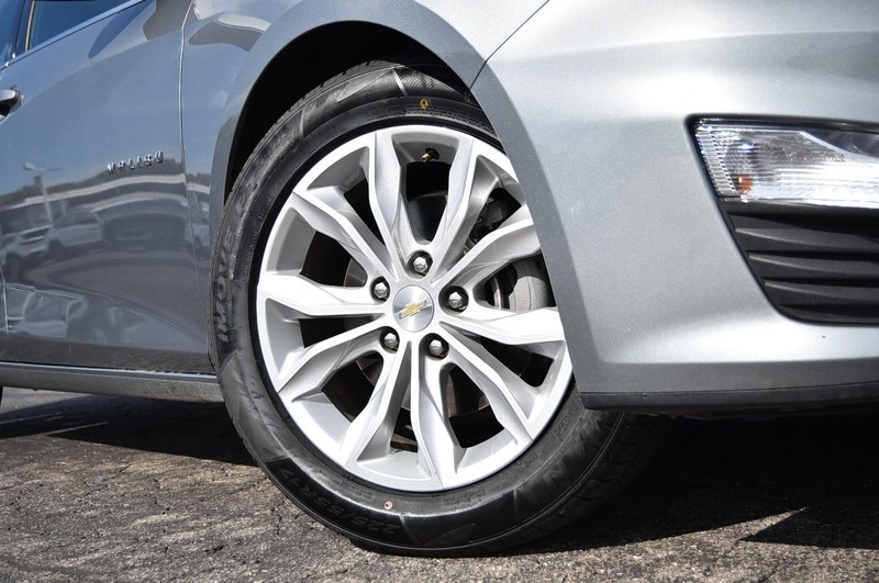 Chevrolet Malibu Vehicle Image 03