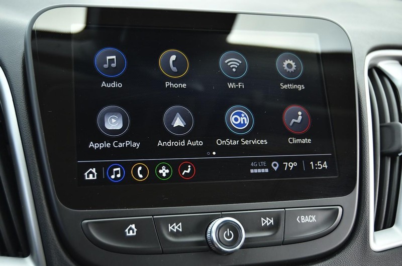 Chevrolet Malibu Vehicle Image 12