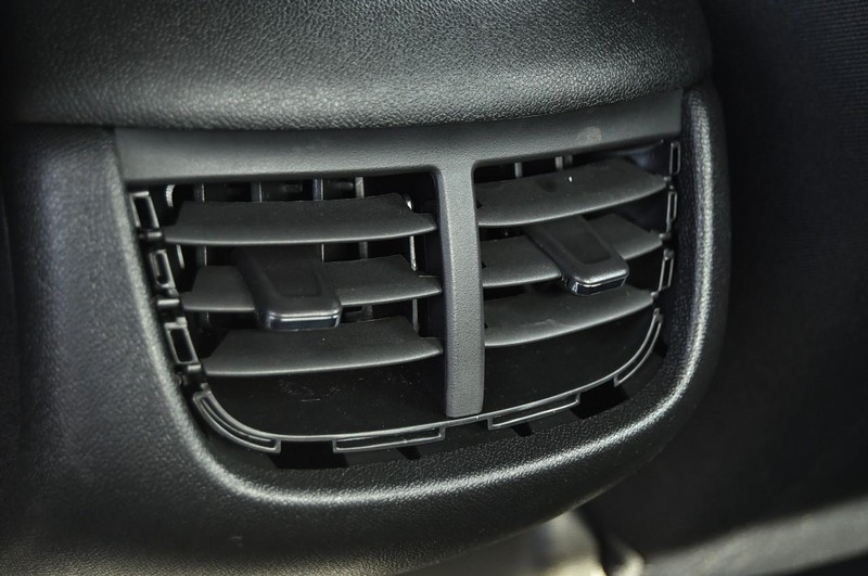 Chevrolet Malibu Vehicle Image 21