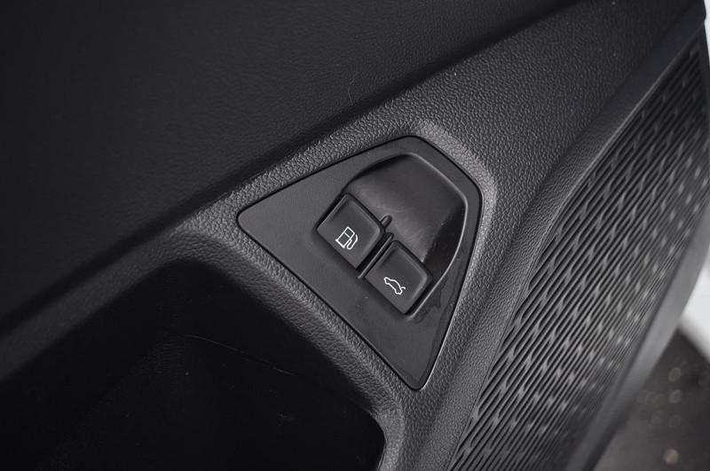 Volkswagen Jetta Vehicle Image 09