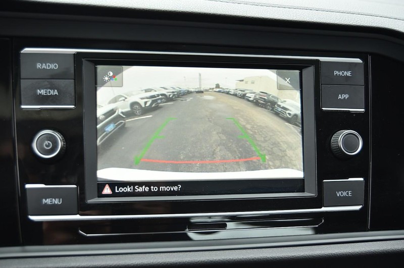 Volkswagen Jetta Vehicle Image 13