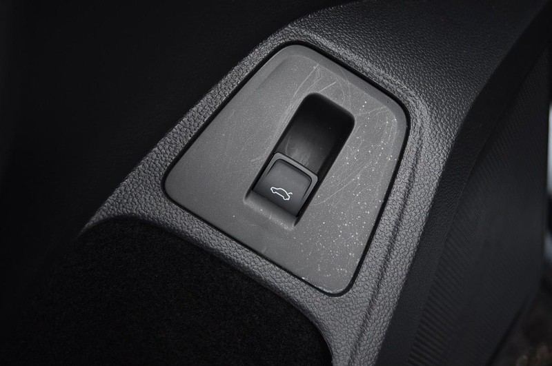 Volkswagen Tiguan Vehicle Image 09