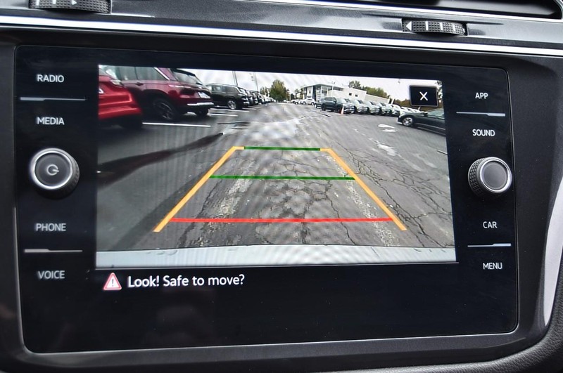 Volkswagen Tiguan Vehicle Image 13