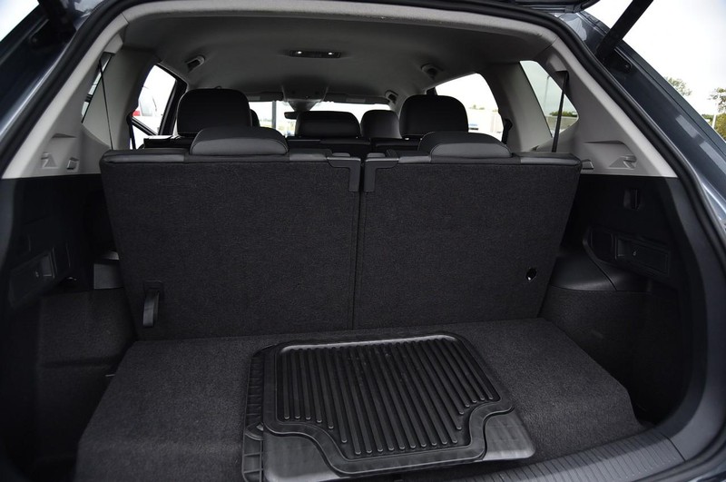 Volkswagen Tiguan Vehicle Image 25