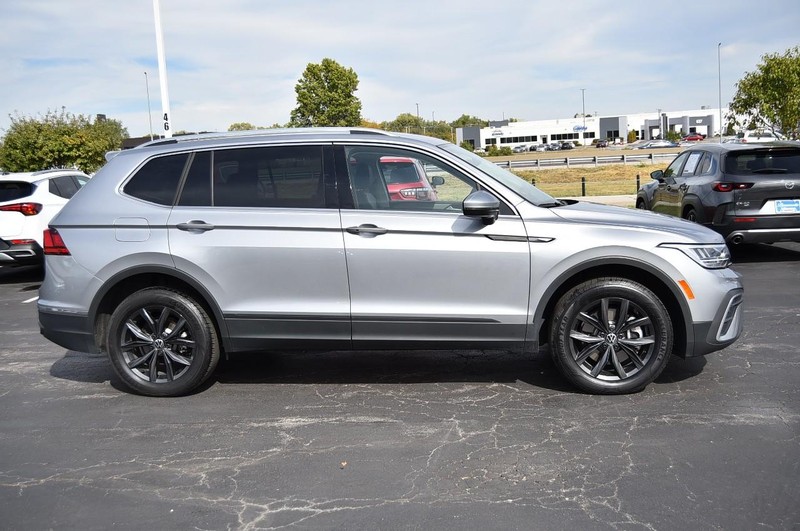 Volkswagen Tiguan Vehicle Image 05