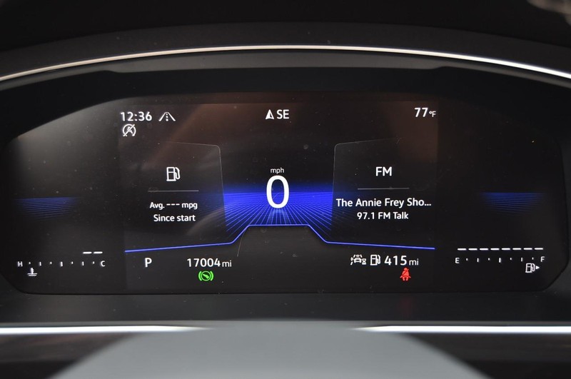 Volkswagen Tiguan Vehicle Image 12