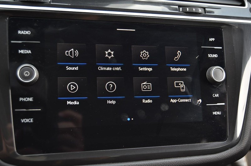 Volkswagen Tiguan Vehicle Image 14