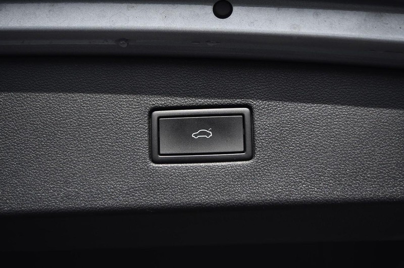 Volkswagen Tiguan Vehicle Image 26