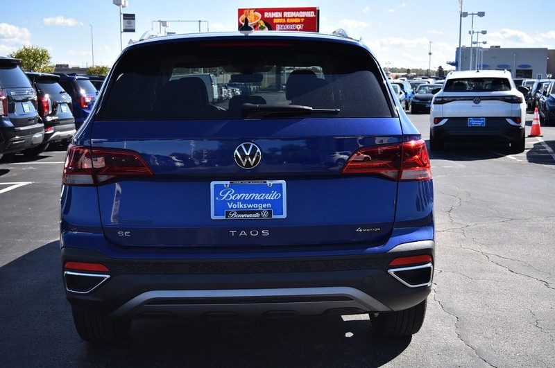 Volkswagen Taos Vehicle Image 06