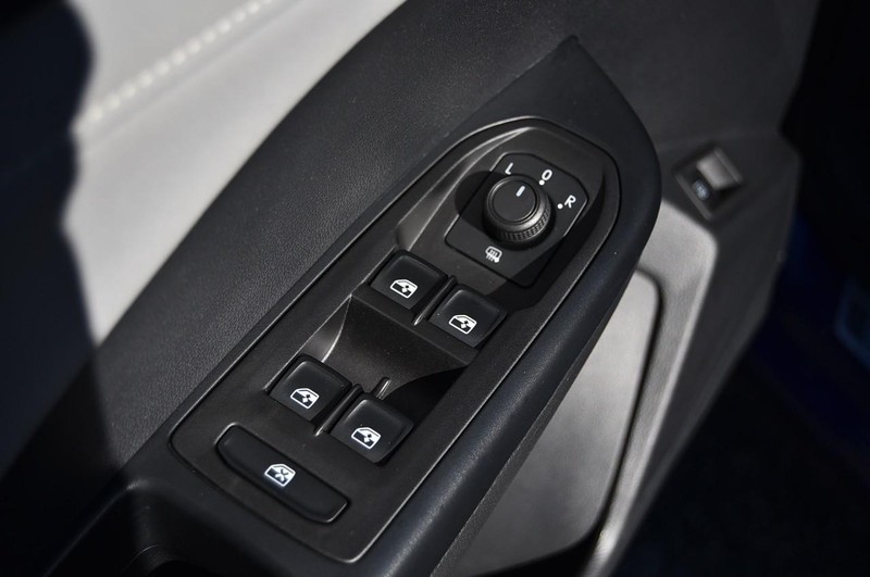 Volkswagen Taos Vehicle Image 08