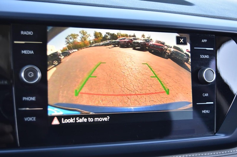 Volkswagen Taos Vehicle Image 13